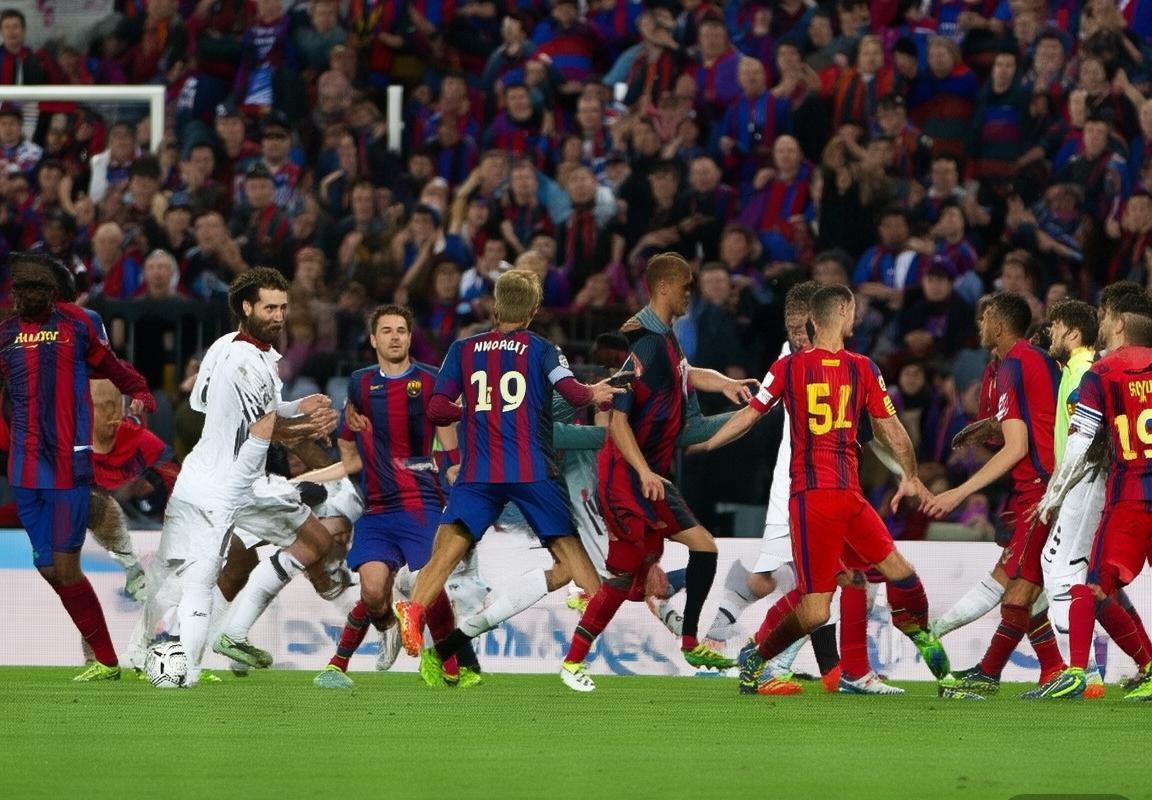 巴塞罗那VS马拉加：1-1平局经典对决回顾